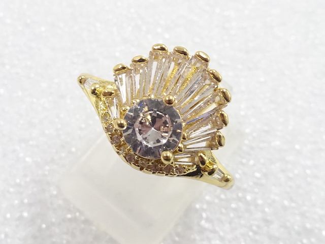 JAPANESE KIMONO / ANTIQUE CRYSTAL RING (SIZE 21)